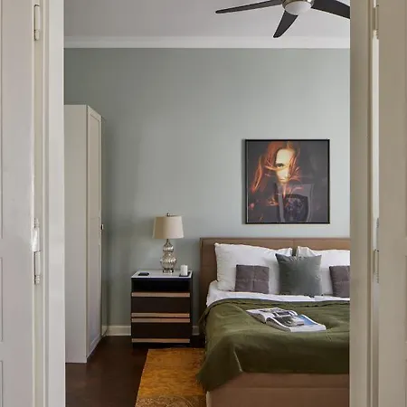 Homey In Lesser Town By Days Apartment Prague