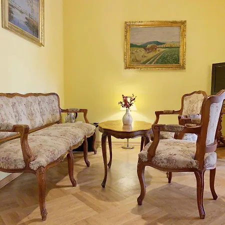 Hotel Small Luxury Palace 4*