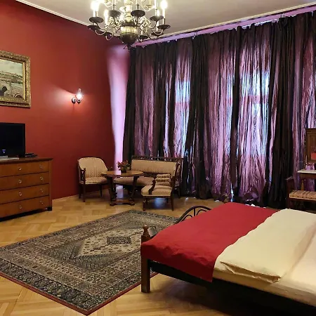 Small Luxury Palace 4* Prague