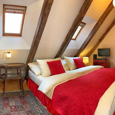 Small Luxury Palace 4* Prague