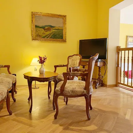 Small Luxury Palace Hotel 4*