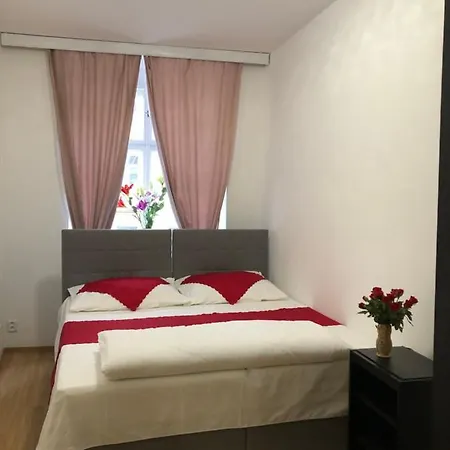 Lena * Prague