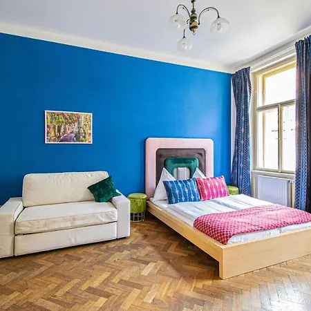 For Celebrations Spacious 3bdr With Balcony *
