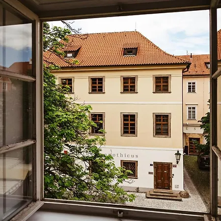 U Cerneho Medveda- At The Black Bear Apartment