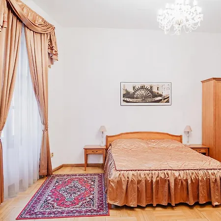 U Cerneho Medveda- At The Black Bear Apartment *