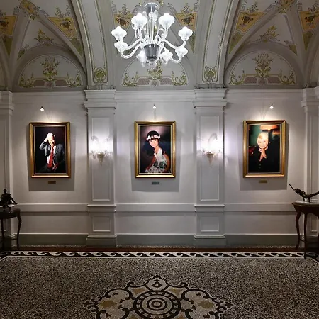 Le Palais Art Hotel