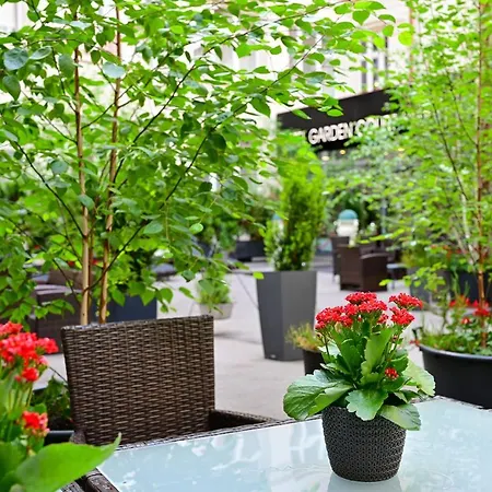 Garden Court Szálloda 4*