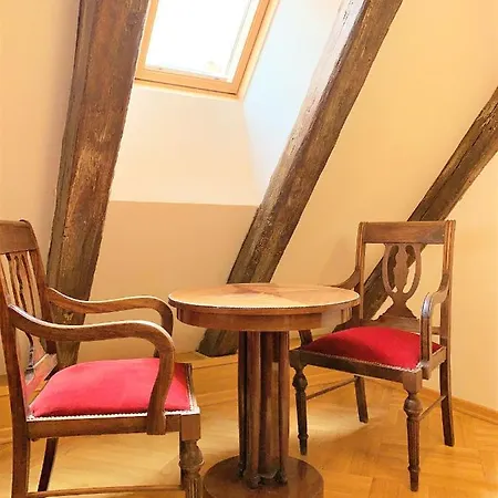 Small Luxury Palace Hotel 4*