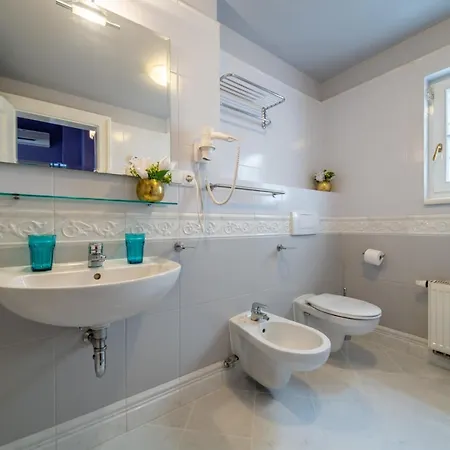 Apartment Lovely - Truhlarska