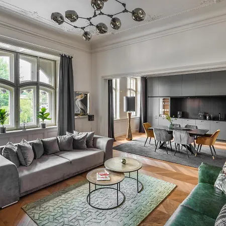 Mn6 Luxury By Adrez Prague