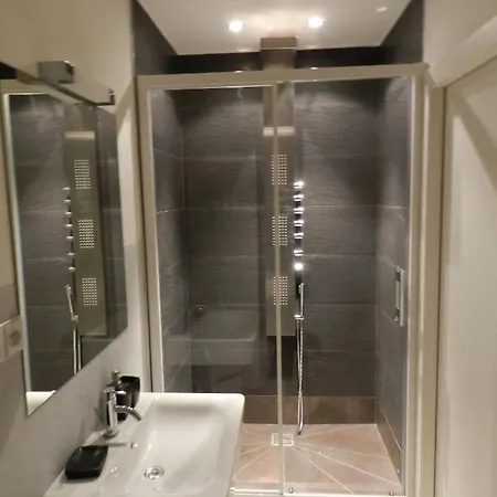 House - The Modern Flat *