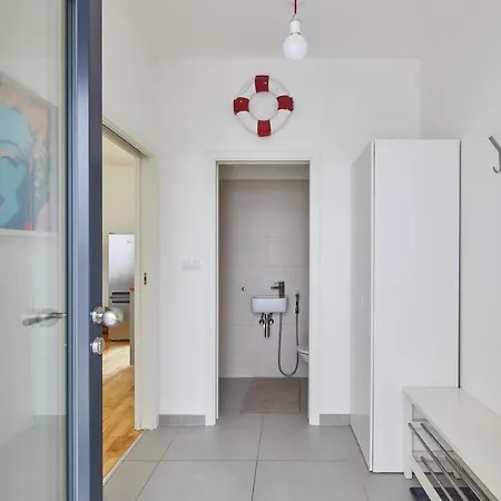 Apartment Days - W 2bdr - 3 Balconies - Garage - Next To Park Prague