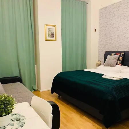 Charles Square Apartment Prague