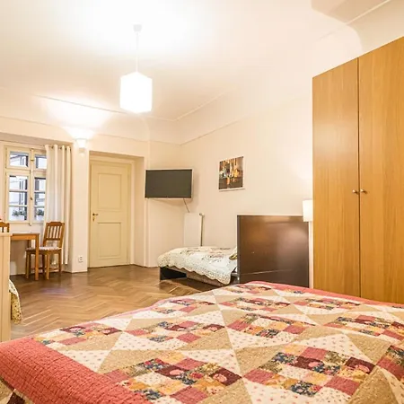 Stylish Studio At Lesser Town, Charles Bridge 3min By Walk Apartment *