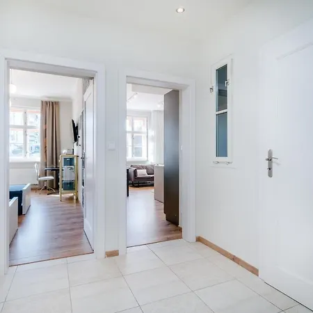 Days - Bright - Fast Wifi - Quiet Area Apartment *