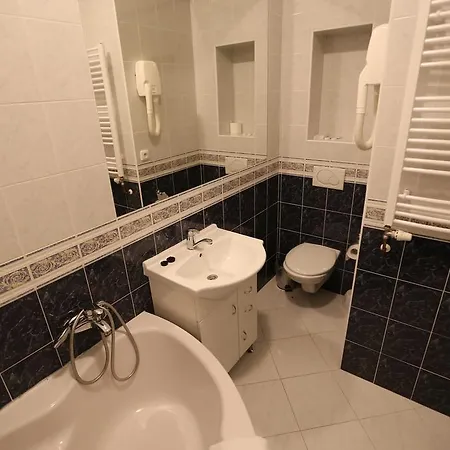 Donatello Hotel 3*