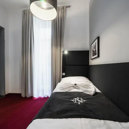 Hotel Noir
