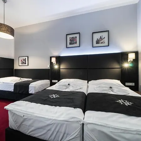 Hotel Noir