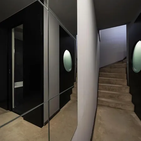 Noir Hotel