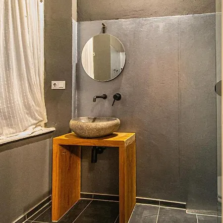 Apartment 4 Bedrooms 130m2 At The Main Square Prague