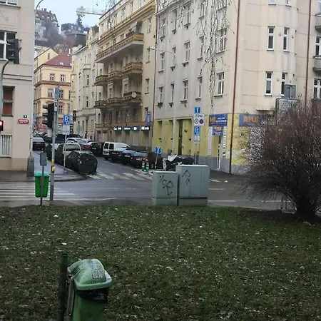 Apartment Economy Flat 18 Minutes From Vaclavske Namesti