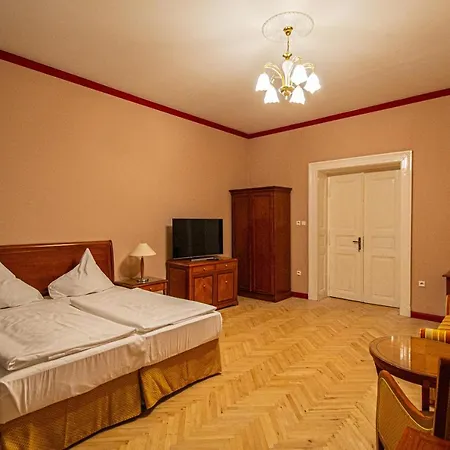 Apartment 4 Bedrooms 130m2 At The Main Square *