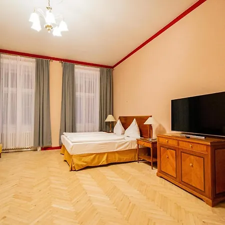 Apartment 4 Bedrooms 130m2 At The Main Square
