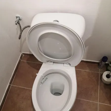 Apartment Economy Flat 18 Minutes From Vaclavske Namesti