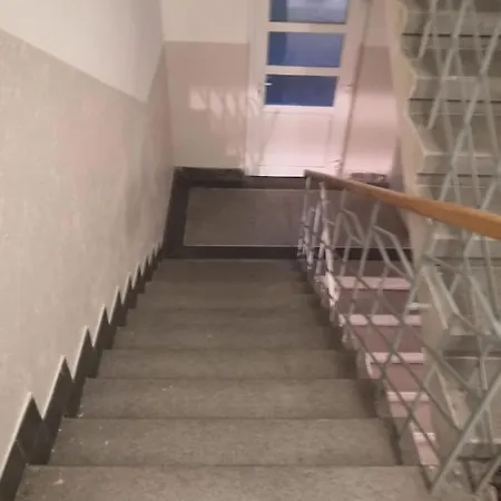 Economy Flat 18 Minutes From Vaclavske Namesti *