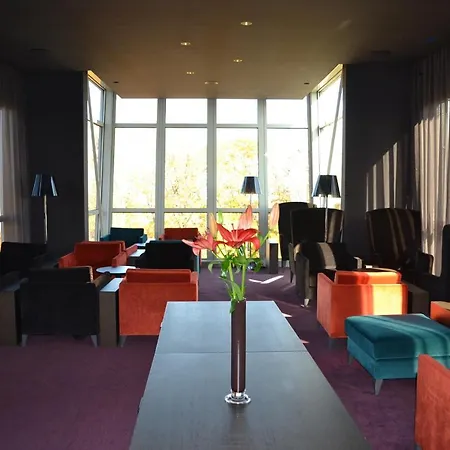 إن إتش سيتي 4* براغ