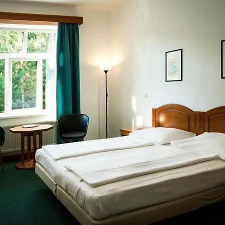 Guest house Josefina 3*