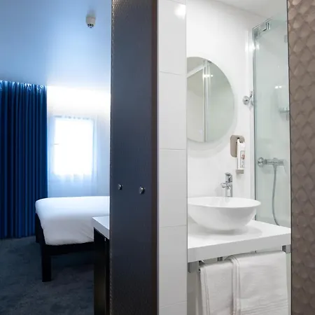 Ibis Old Town Hotel 3*