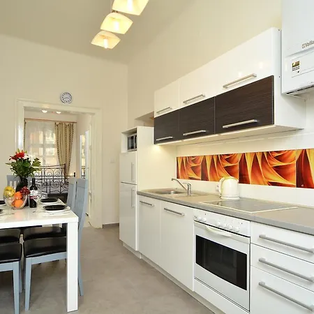 Navratilova Apartamento *