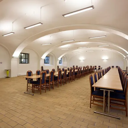 Pytloun Chateau Ctenice 4* Praga