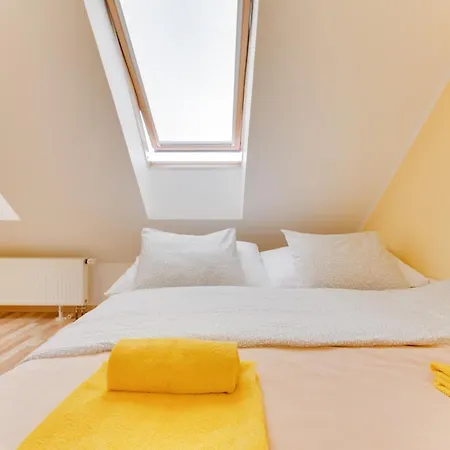 Jane's Charming Apartment *