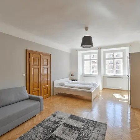 Celetná 27