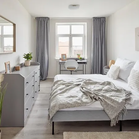 Apartment Cozy Attic Flat In Michle By Days