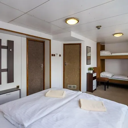 Vodnik 3* Prague