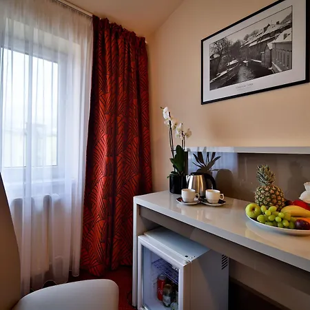 Ariston Hotel 4*