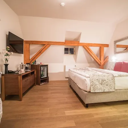 Golden Key Castle Hotel Prag