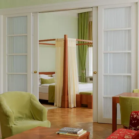 Ventana Hotel