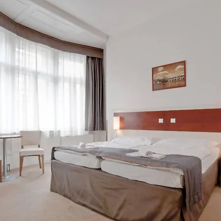 Gloria Hotel