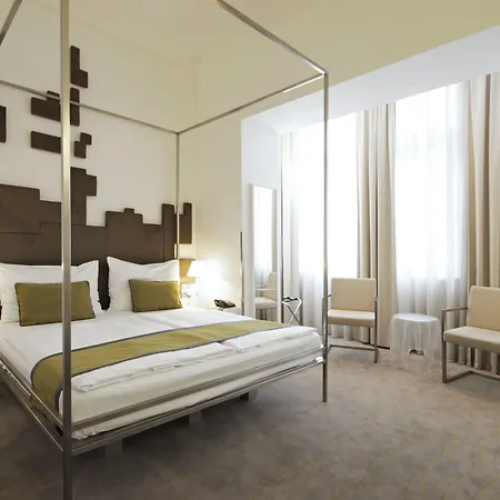 Pure White 4* Prague