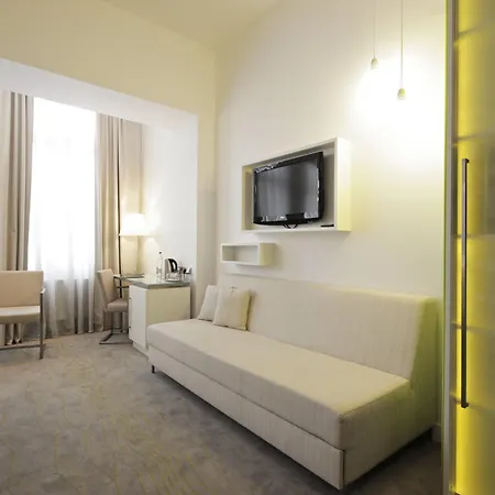 Hotel Pure White 4*