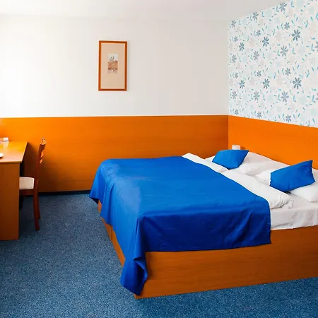 Hotel Adeba