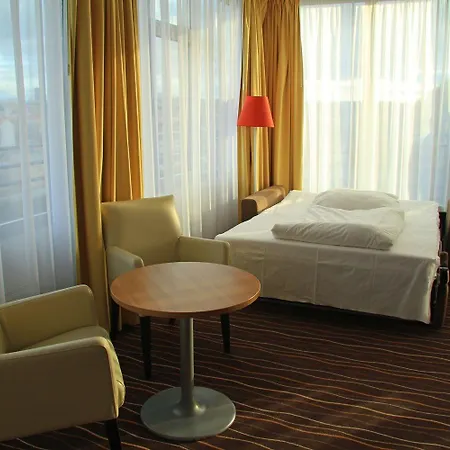 Hotel Akcent 3*