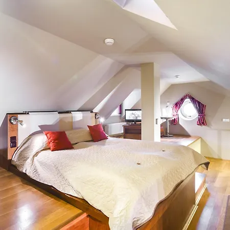 Hotel The Golden Wheel Prague