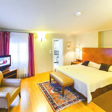 Hotel The Golden Wheel Prague