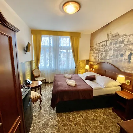 Liliova Old Town Hotell 4*