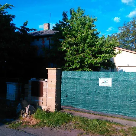 Old Summer House With Renovated Bathroom Praga